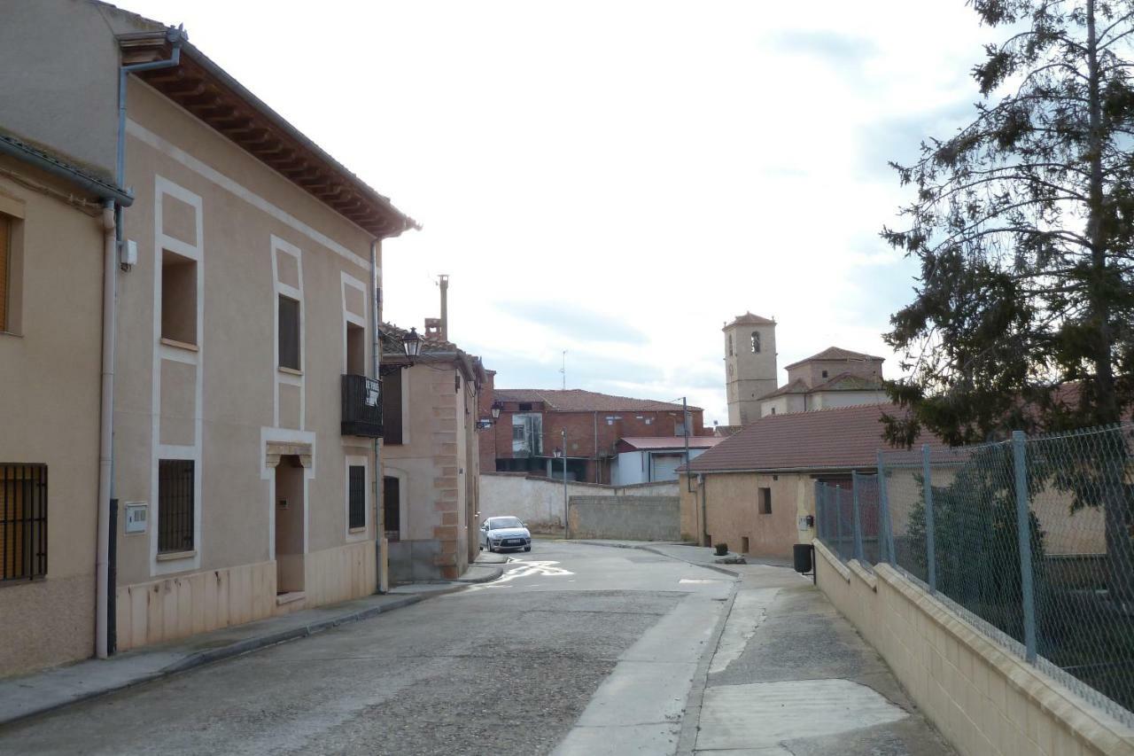 Gasthaus La Casa De Bernuy Bernuy de Porreros Exterior foto
